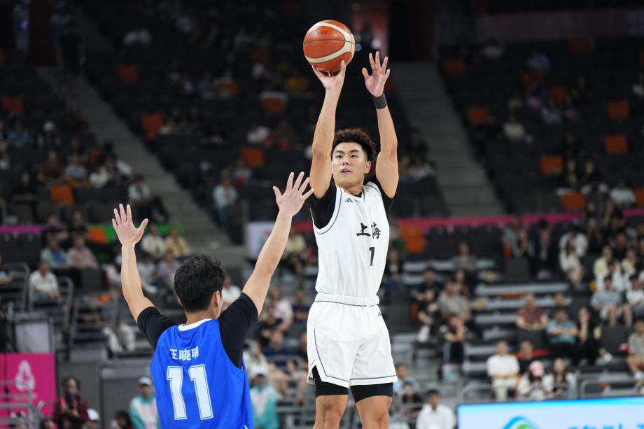 [图]张知垚27分13板董灏21分12板6助 上海109-82湖北